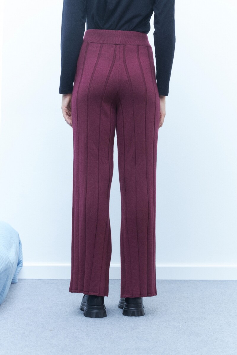 Pantalón rib bordo
