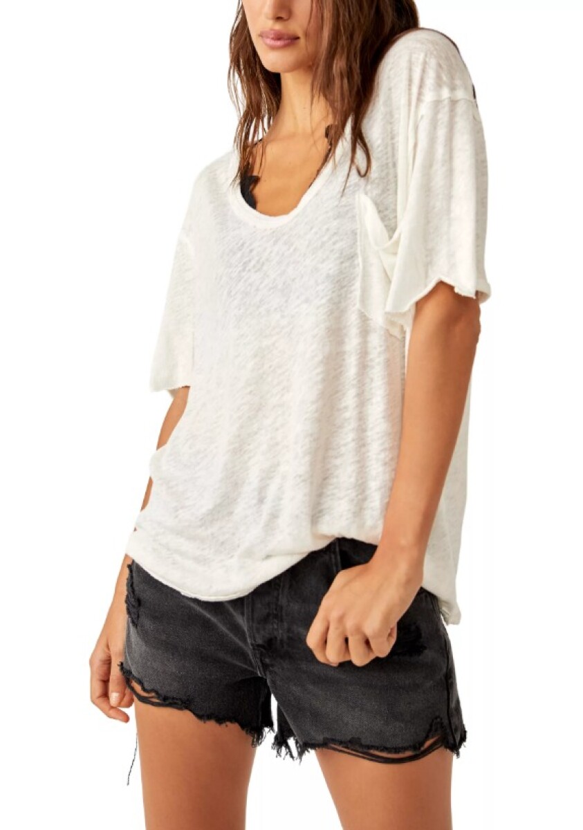 CAMISETA ALL I NEED 