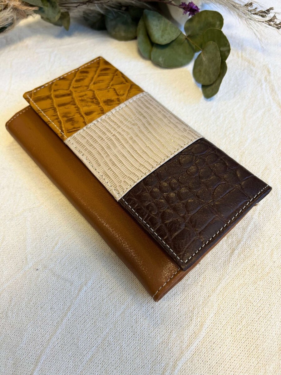 Billetera Lirio - Mostaza, beige y negro 