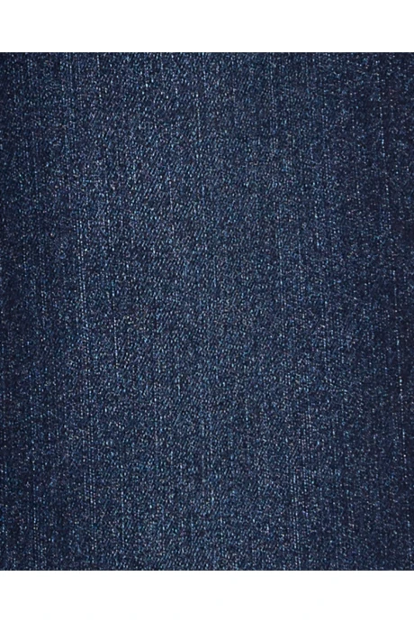 Pantalón jean, estilo deportivo Pantalón jean, estilo deportivo