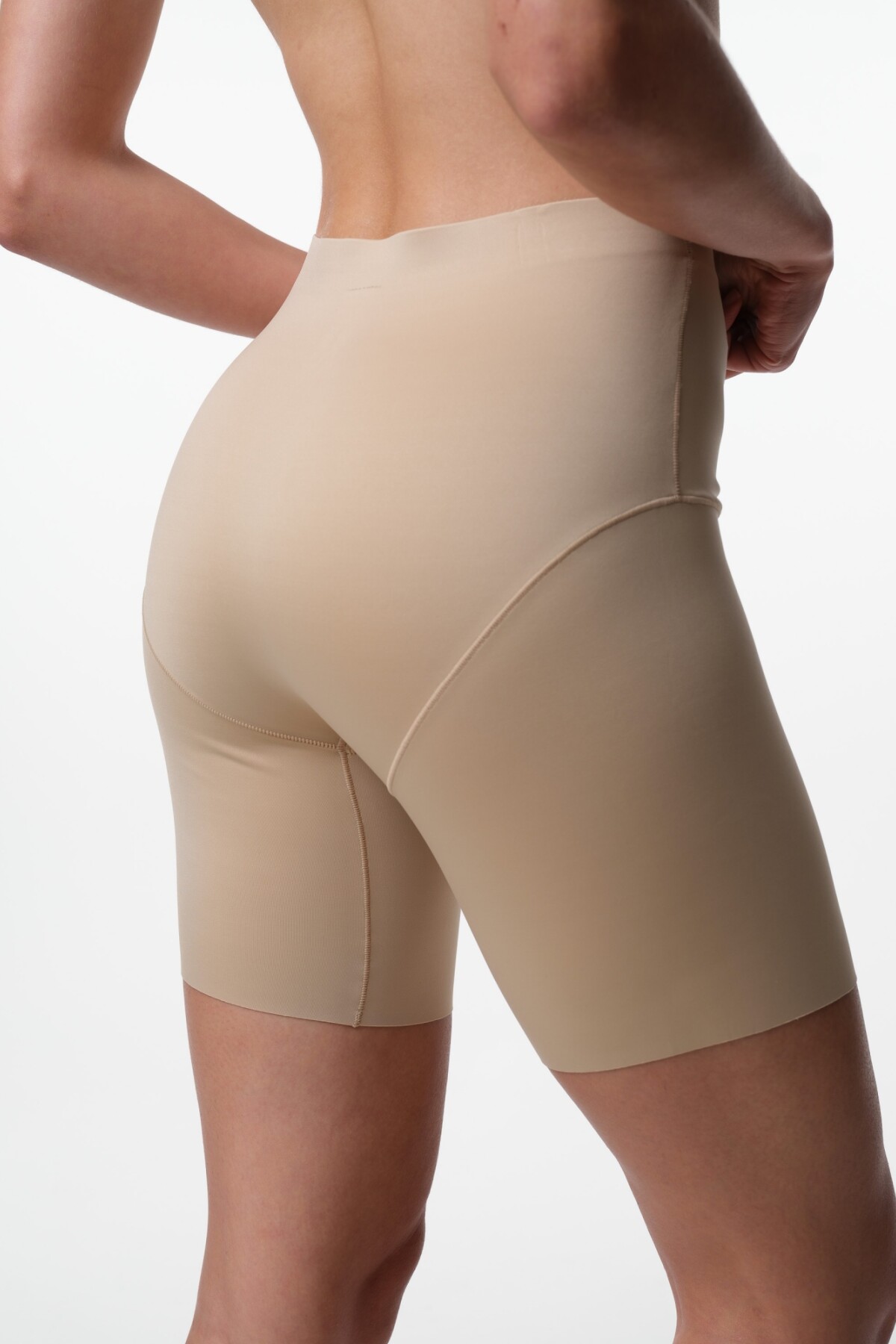 Short Slim Silk Arena