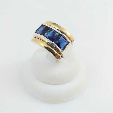 Anillo de plata 925 con detalles de double en oro 18K, circonias azules, diámetro interno 14mm #13. Anillo de plata 925 con detalles de double en oro 18K, circonias azules, diámetro interno 14mm #13.