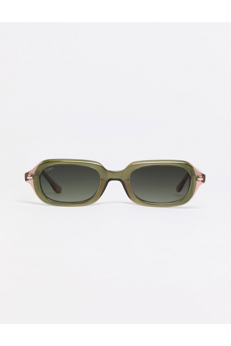 Tiwi Bennett - 612 - Shiny Bicolor Green / Pink With Burgundy Grad 