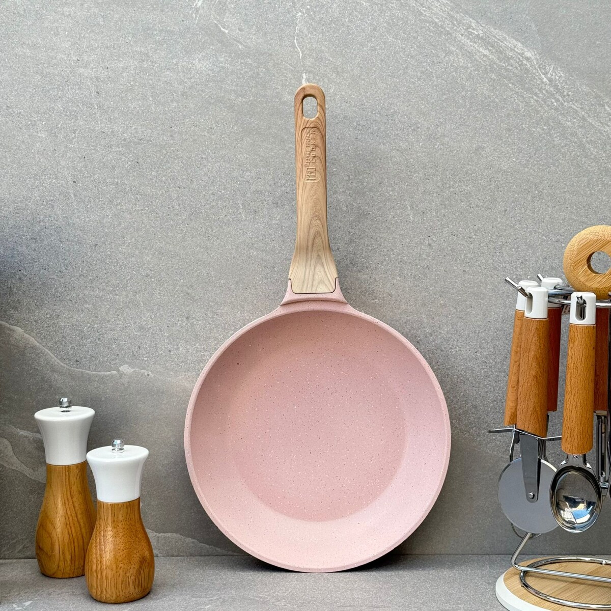Sarten Aluminio Fundido Recubrimiento Cerámico 28cm MGC - Rosado 