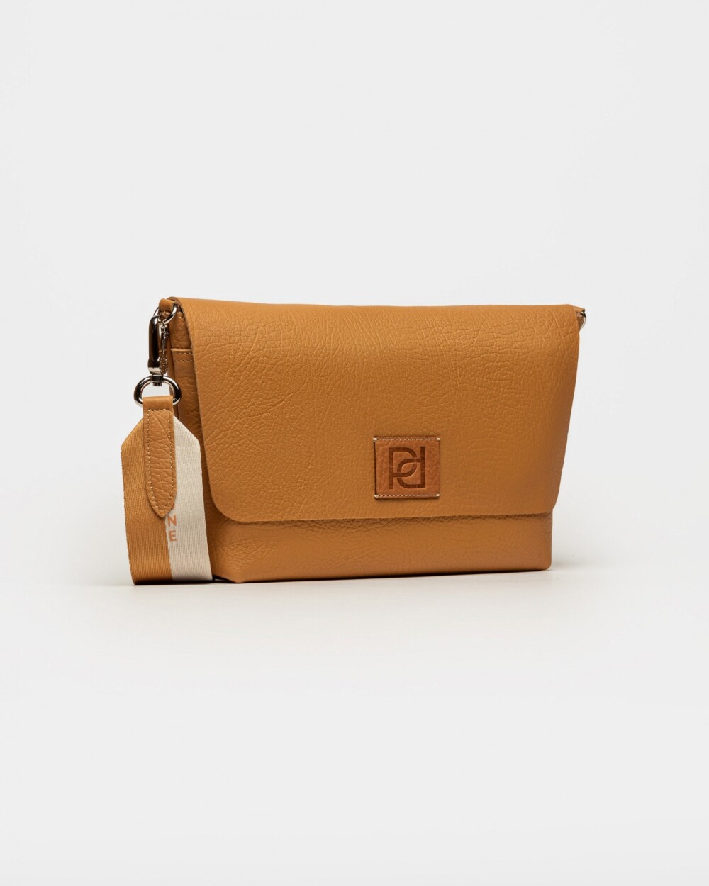 Bandolera Nina en cuero graneado Cuoio
