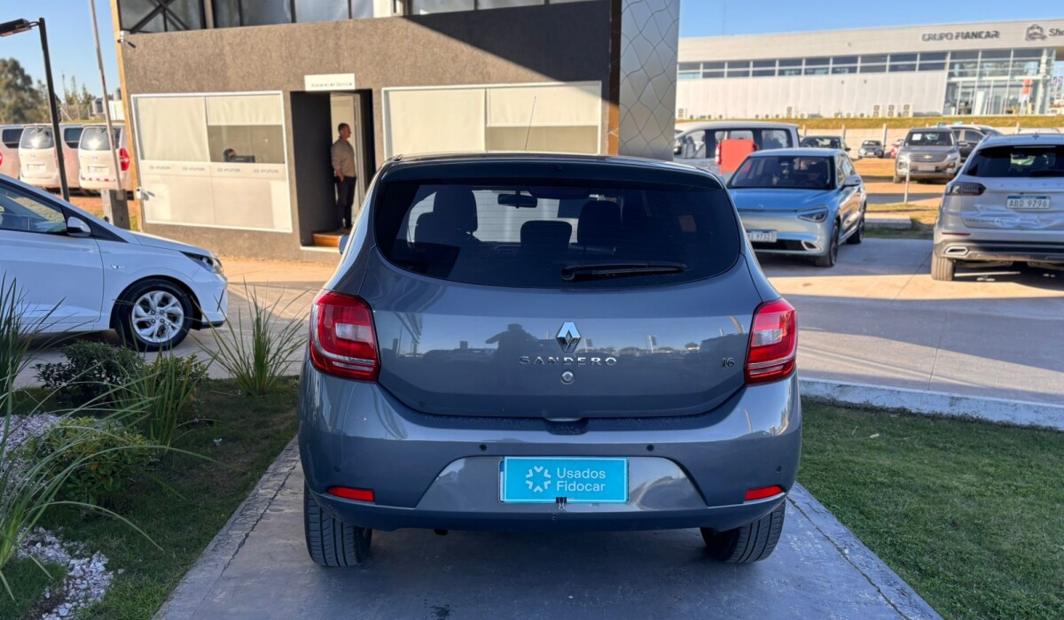 Renault Sandero 1.6 Privilege - 2018 Renault Sandero 1.6 Privilege - 2018