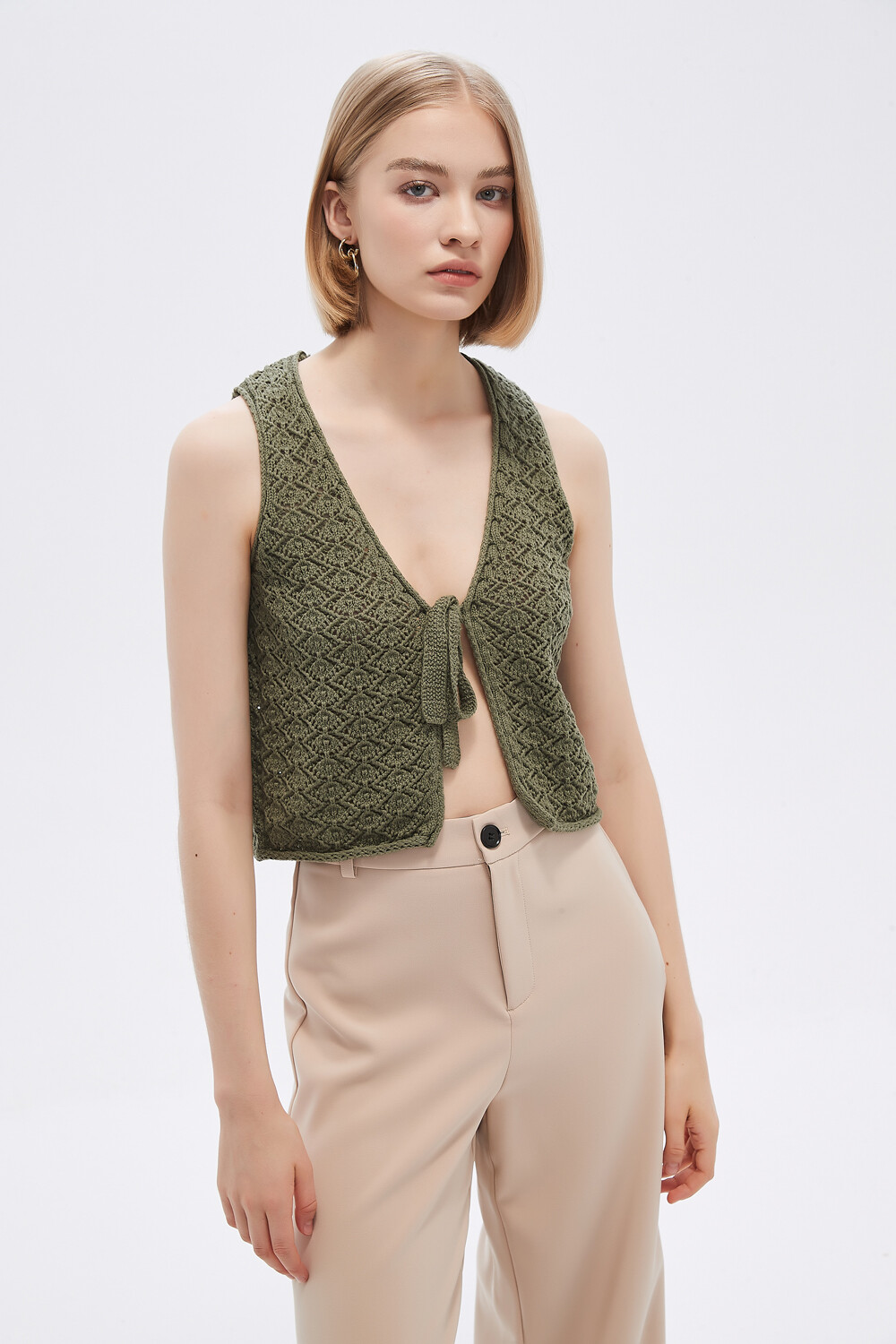 Tops Titik Verde Oliva Claro