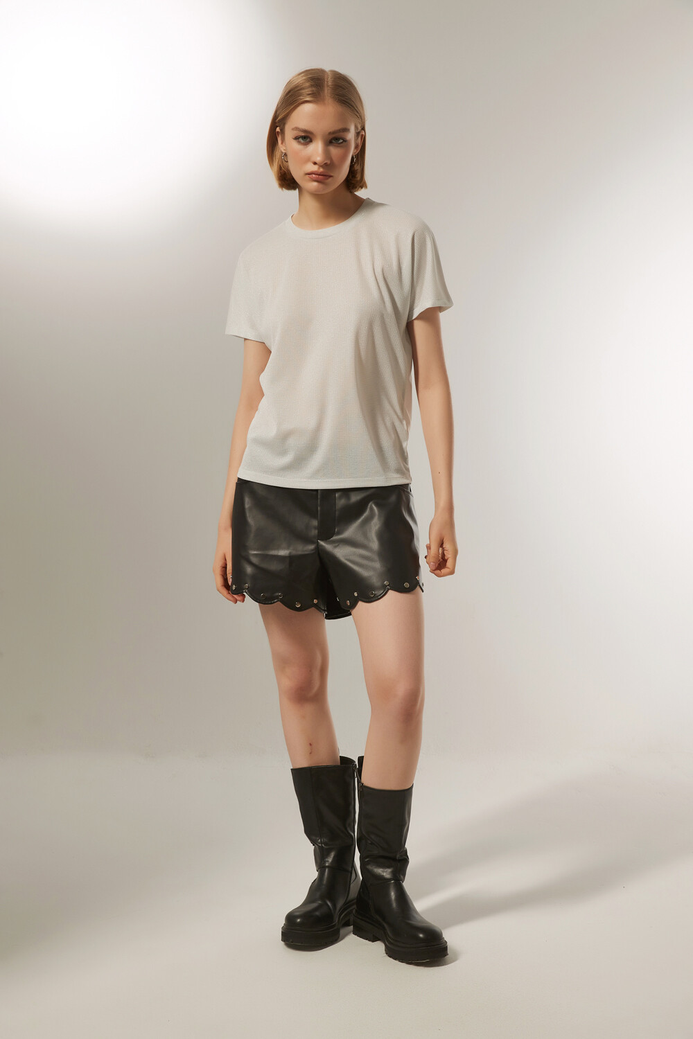 Remera Brunilda Cemento
