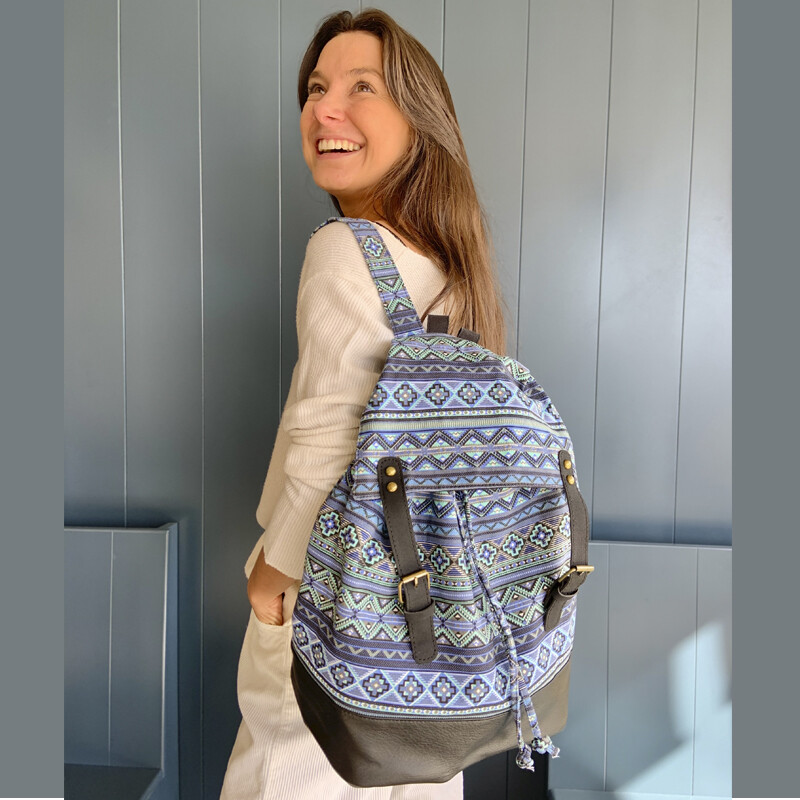 MOCHILA KATMANDÚ - TELA GUARDA CELESTE NEGRO Y AQUA — Lincoln's