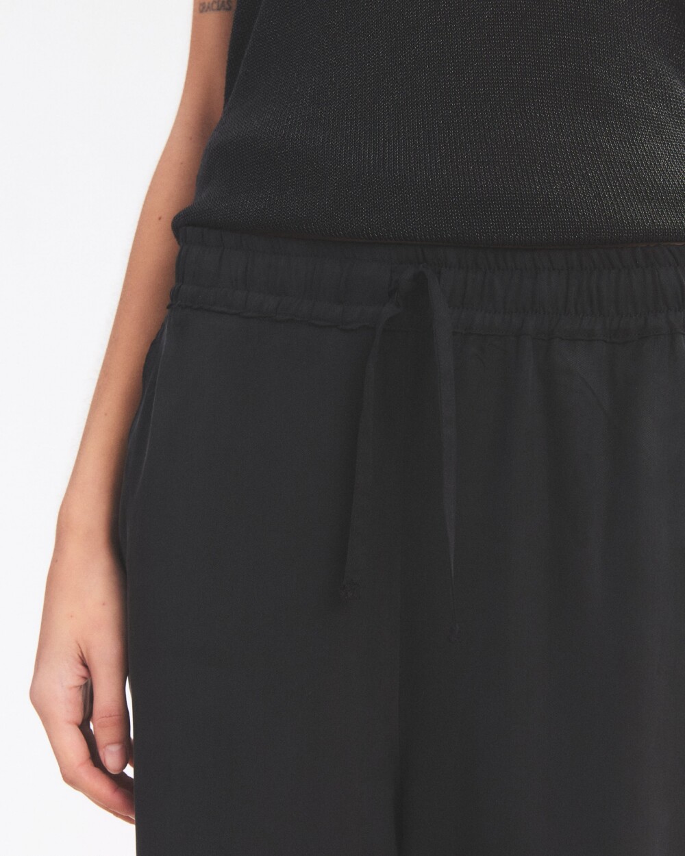 Pantalon Sheen Negro