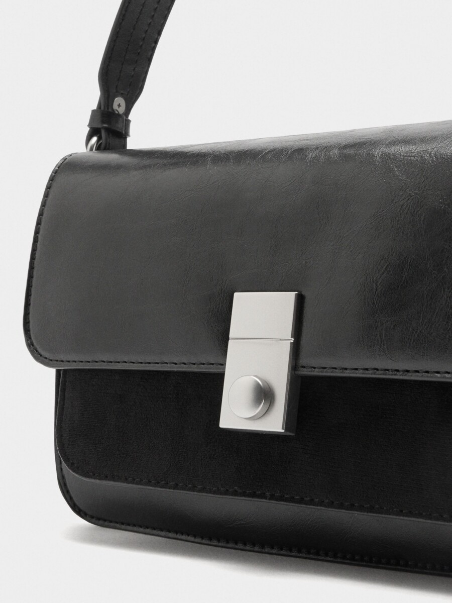 Bolso De Mano Con Solapa negro