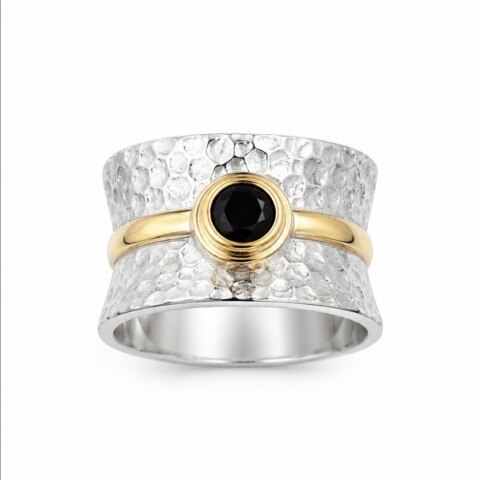 Anillo plata y lamina de oro martillado con zirconia azul Anillo plata y lamina de oro martillado con zirconia azul
