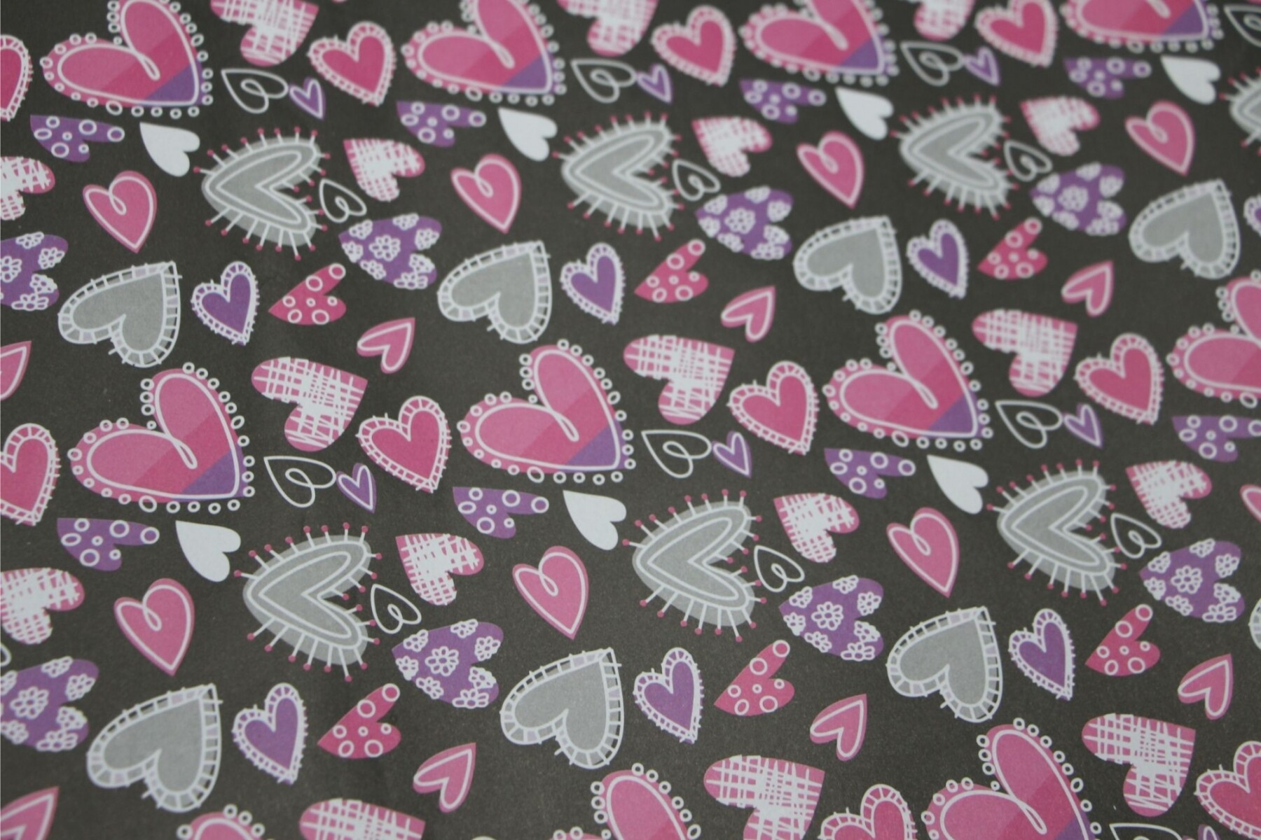 PAPEL DE REGALO 75 X 50 - CORAZONES 