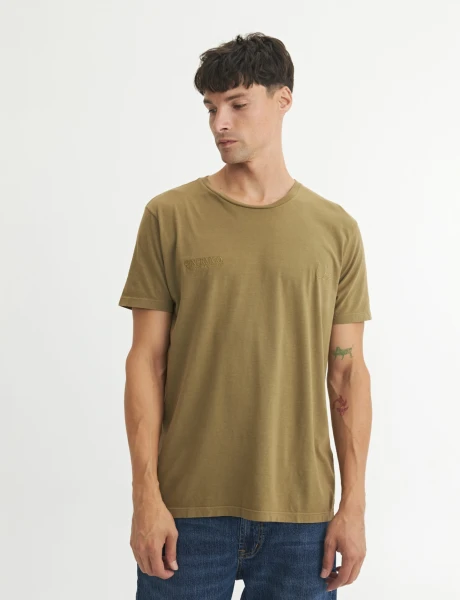 Remera Abdul Pistacho