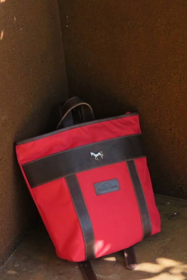Mustang Backpack Chocolate / Rojo
