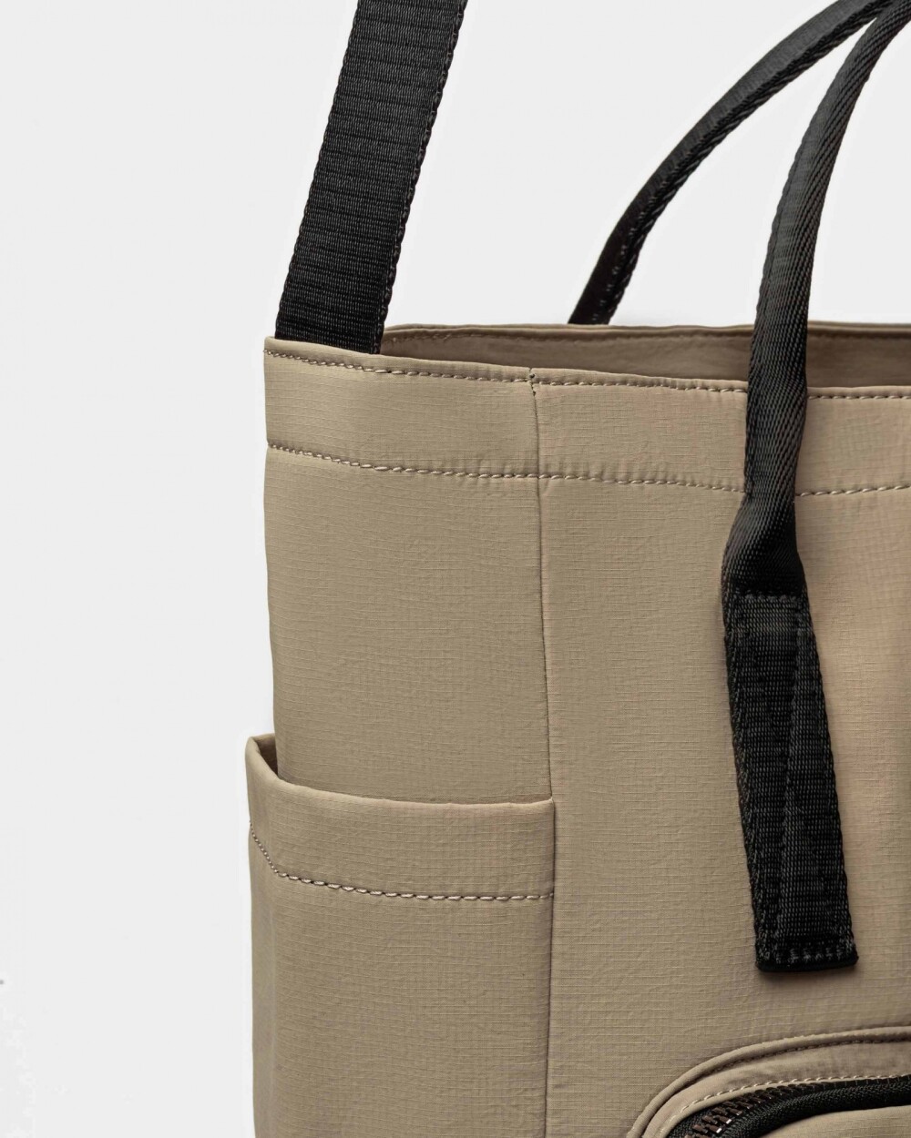 Bolso Al Hombro Forest en Nylon Taupe