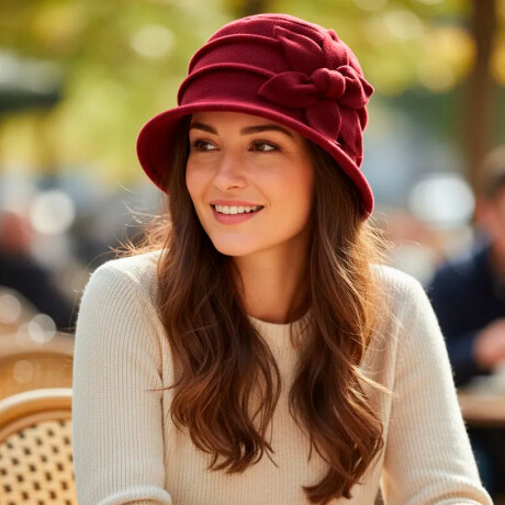 Gorro De Abrigo Cloche Mujer Bordó