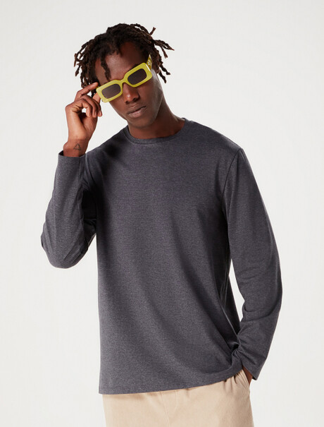 CAMISETA BÁSICA MASCULINA MANGA LARGA SUPER COTTON GRIS OSCURO