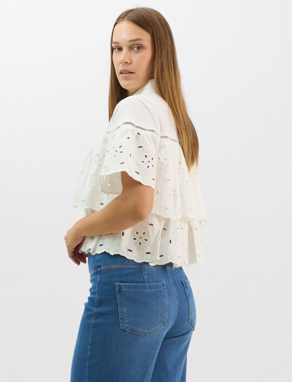 Camisa De Algodón Con Bordado Suizo Y Volados CRUDO