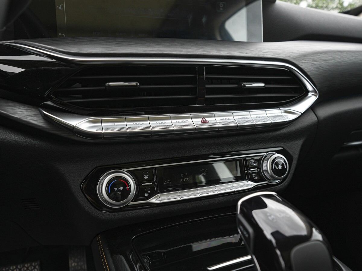 Bestune T77 Luxury 1.5 2026 0KM | Permuta / Financia Bestune T77 Luxury 1.5 2026 0KM | Permuta / Financia