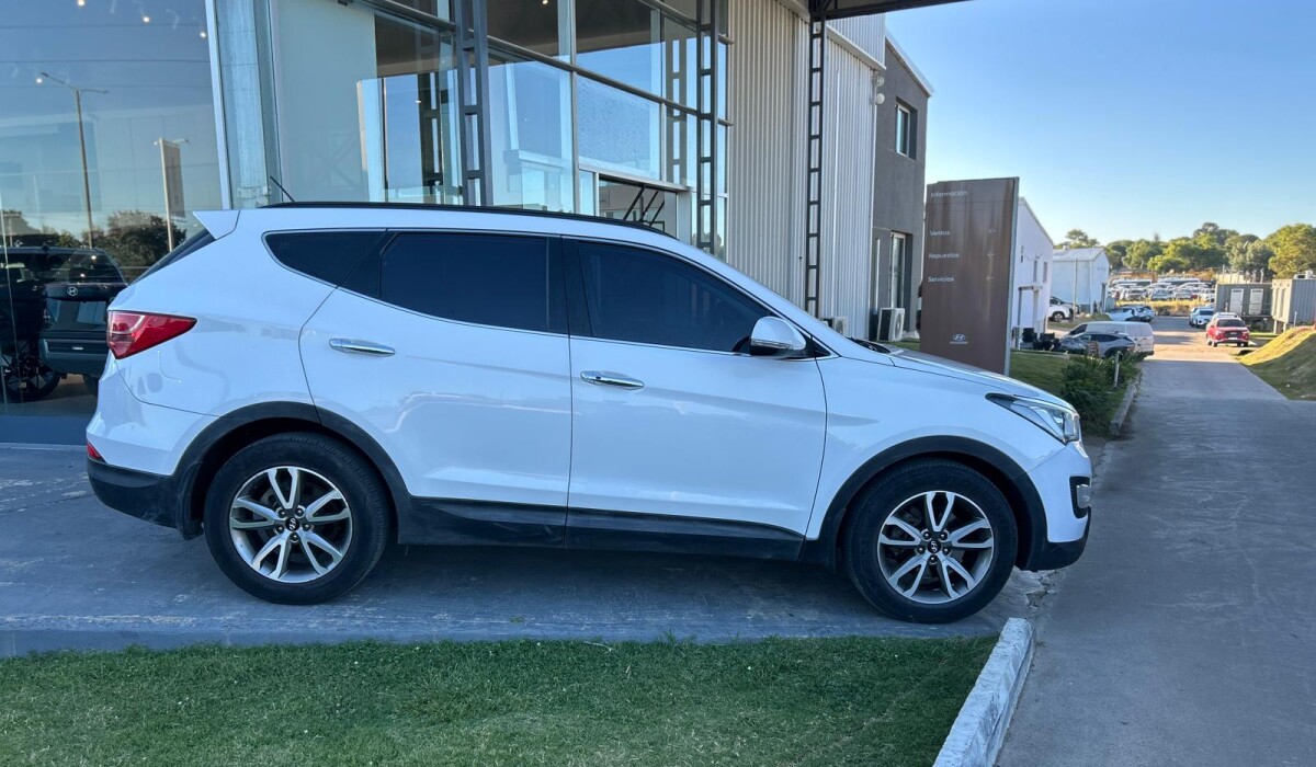 Hyundai Santa Fe GLS 3.3 7 Plz 4x4 - 2014 Hyundai Santa Fe GLS 3.3 7 Plz 4x4 - 2014