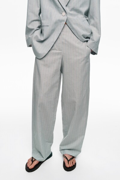PANTALÓN RECTO Gris