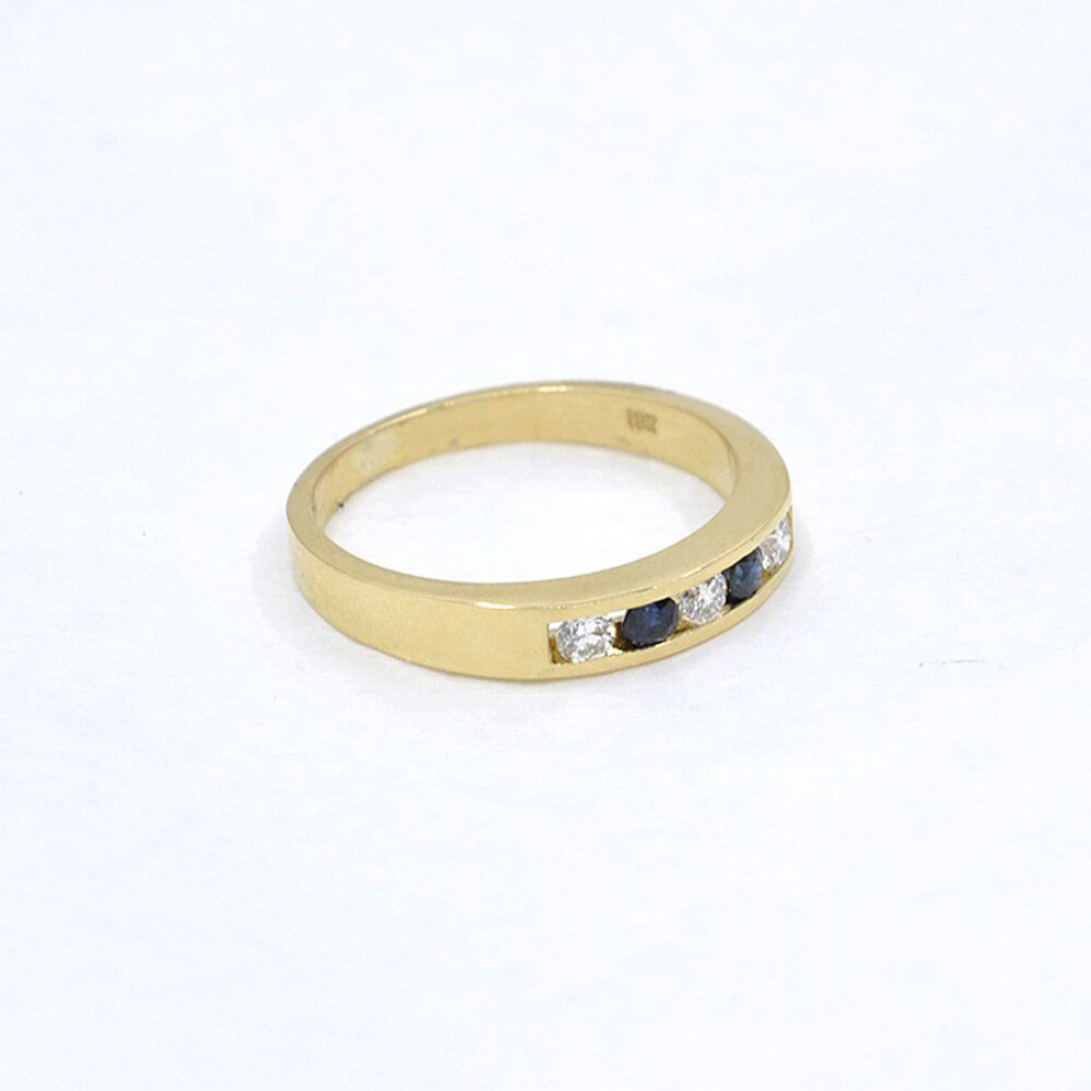 Anillo En Oro 18K Con Zafiros Y Brillantes Anillo En Oro 18K Con Zafiros Y Brillantes