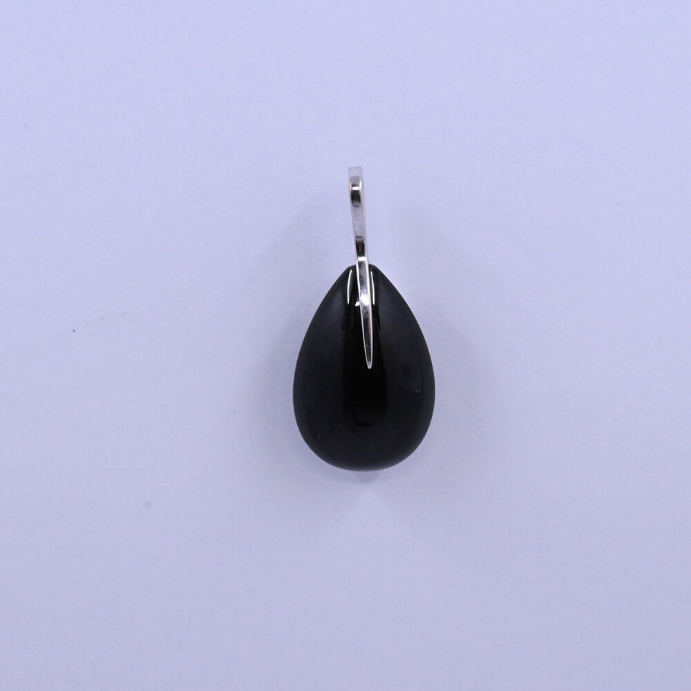 Colgante oro 18k blanco con brillantes y onix. Colgante oro 18k blanco con brillantes y onix.