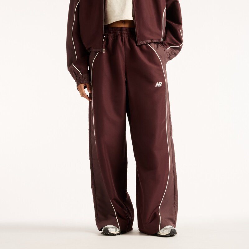 Pantalón Lifestyle New Balance de Dama Trackside WB62O9UFYLR BROWN