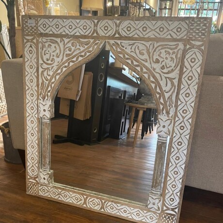 Espejo en madera tallada Espejo en madera tallada