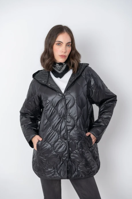 Campera con capucha Negro