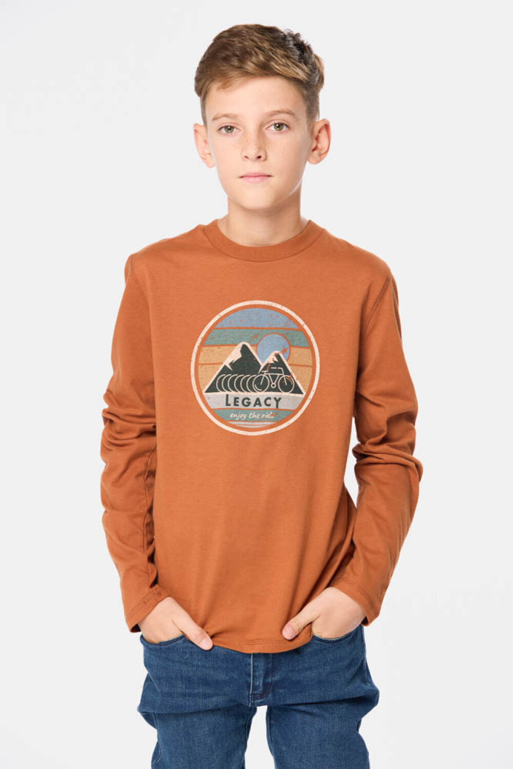 REMERA ESTAMPADA Terracota