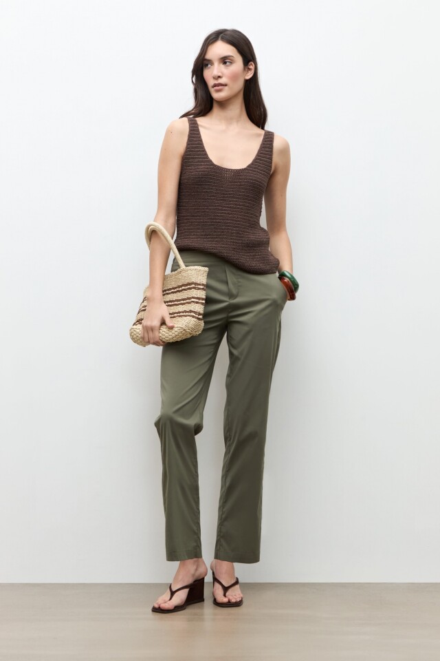 Pantalon recto verde oliva