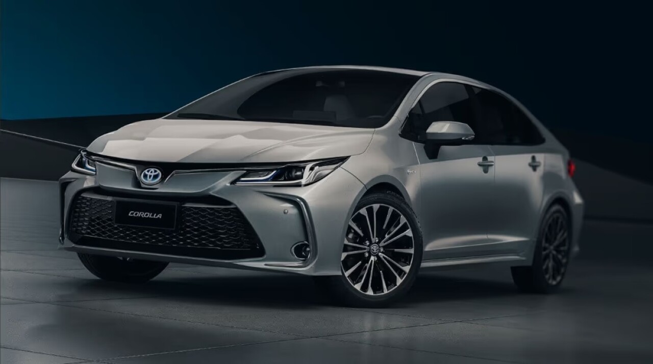4-corolla.jpg
