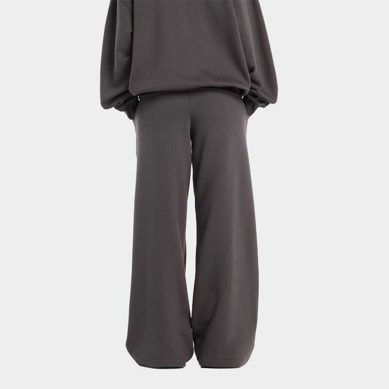Pantalón New Balance Reimagined Fleece Gris