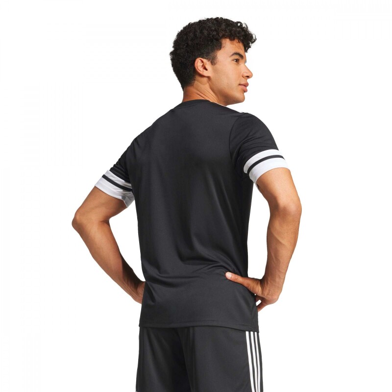 Remera Squadra 25 de Hombre Negro