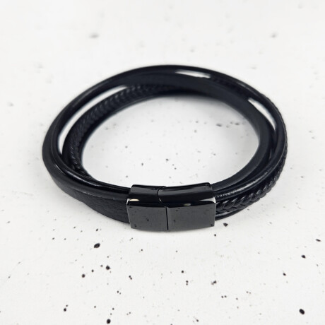 Pulsera cuerina negra cuádruple Sc