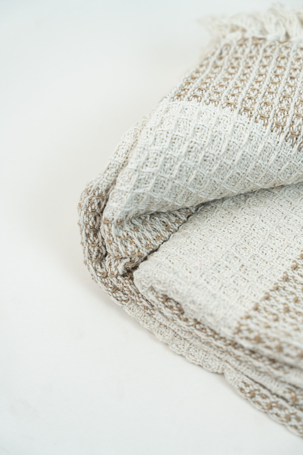 Manta Lineas Beige Oscuro