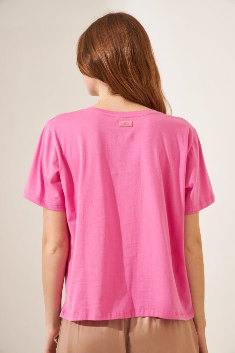 REMERA FANTASY ROSA