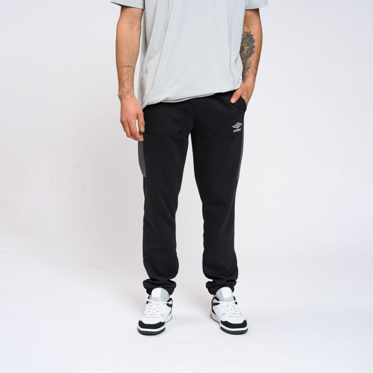 PANTALÓN SIDE HOMBRE Umbro Hombre - 002 