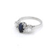 Anillo En Platino, Zafiro Oval Y Brillantes Anillo En Platino, Zafiro Oval Y Brillantes