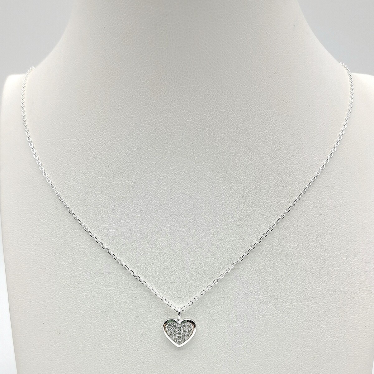 Conjunto de cadena de plata 925 con corazón de circonias. 