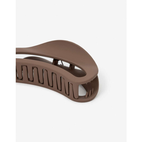 Broche Acrílico Calado Marron Chocolate