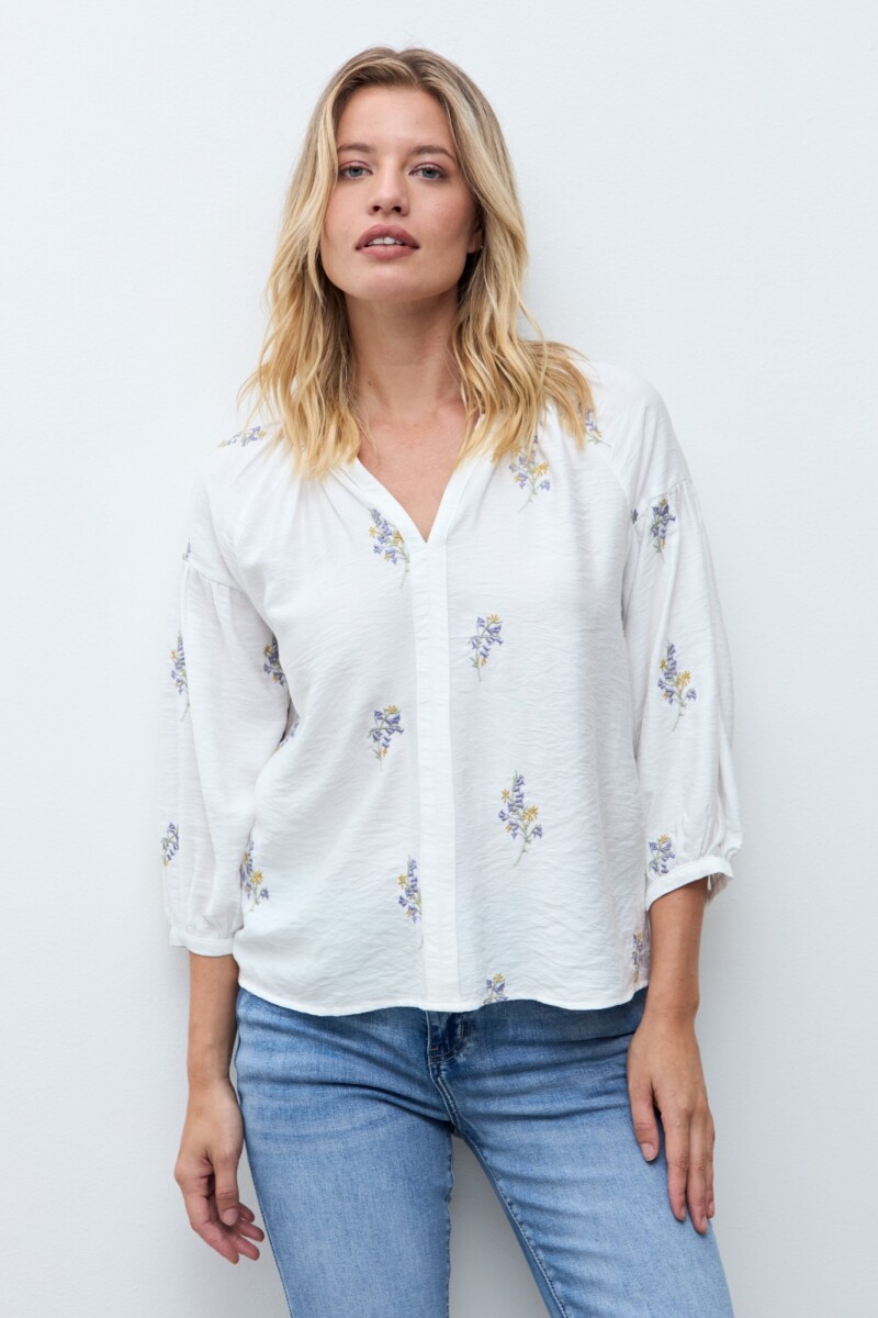 Blusa flores bordadas crudo