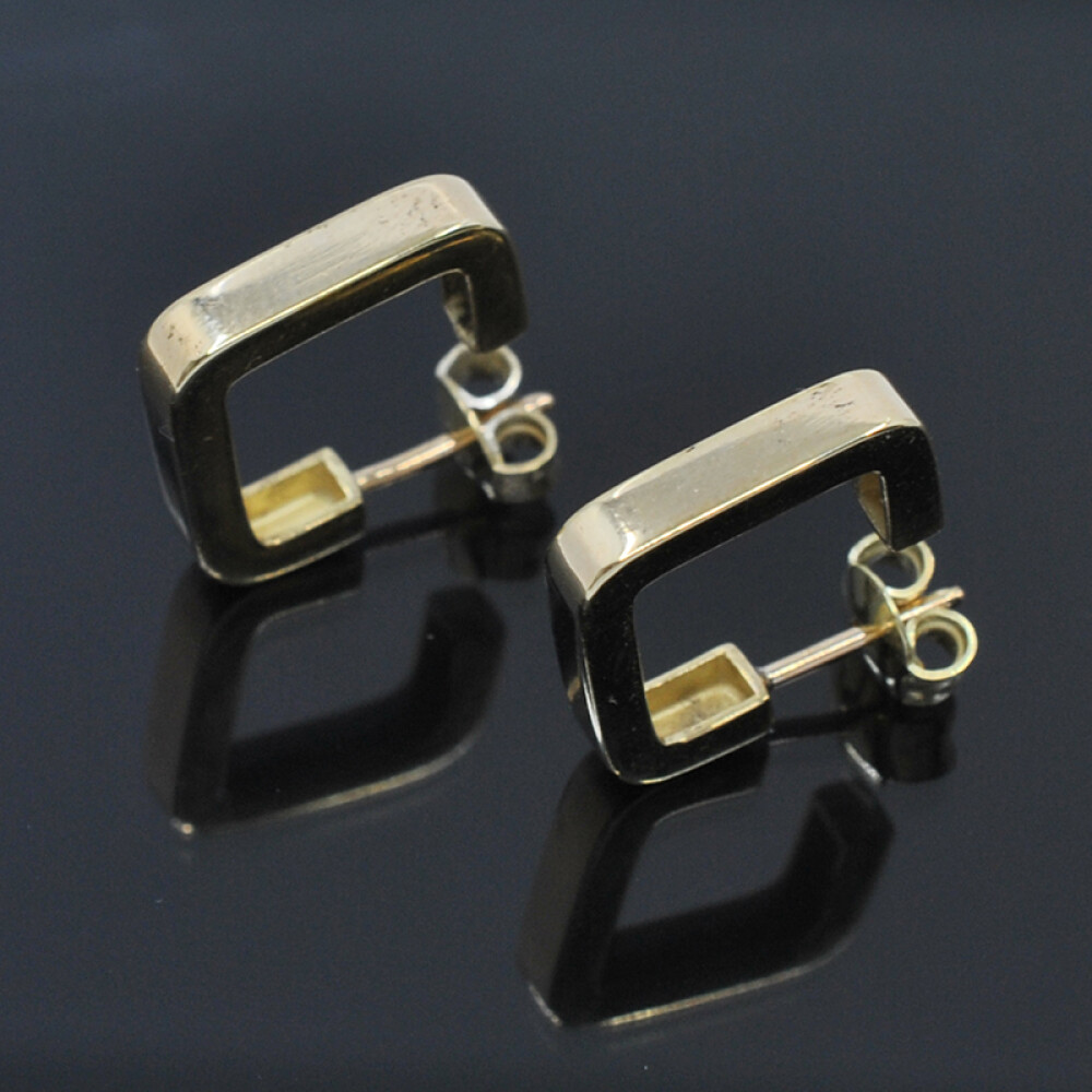 Aros cuadrados en oro 18k amarillo Aros cuadrados en oro 18k amarillo