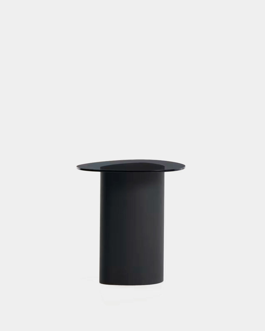 Mesa auxiliar Olir de vidrio templado y acero negro 48 x 46,8 cm