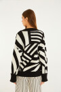 SWEATER Blanco Y Negro