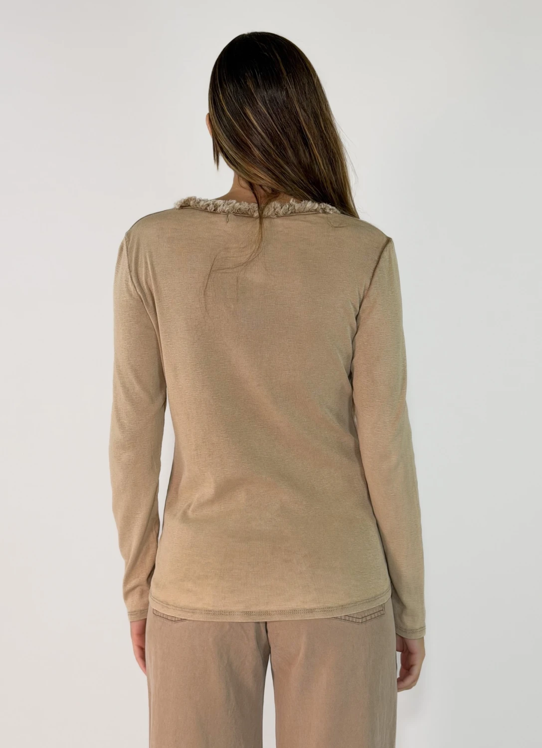 REMERA GAURA