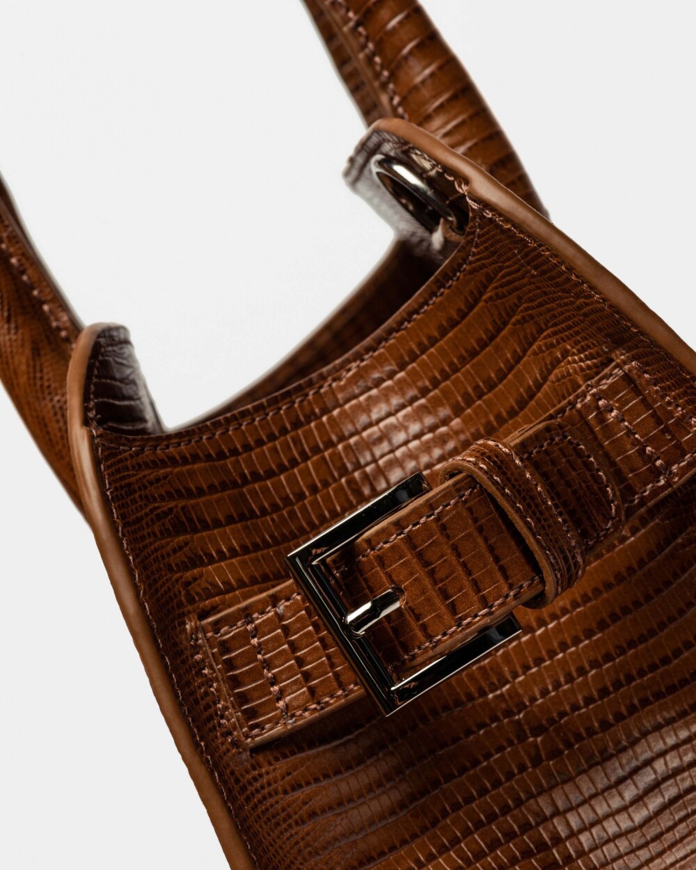 Cartera de Mano The Roots En Cuero Grabado Lagarto Tabaco