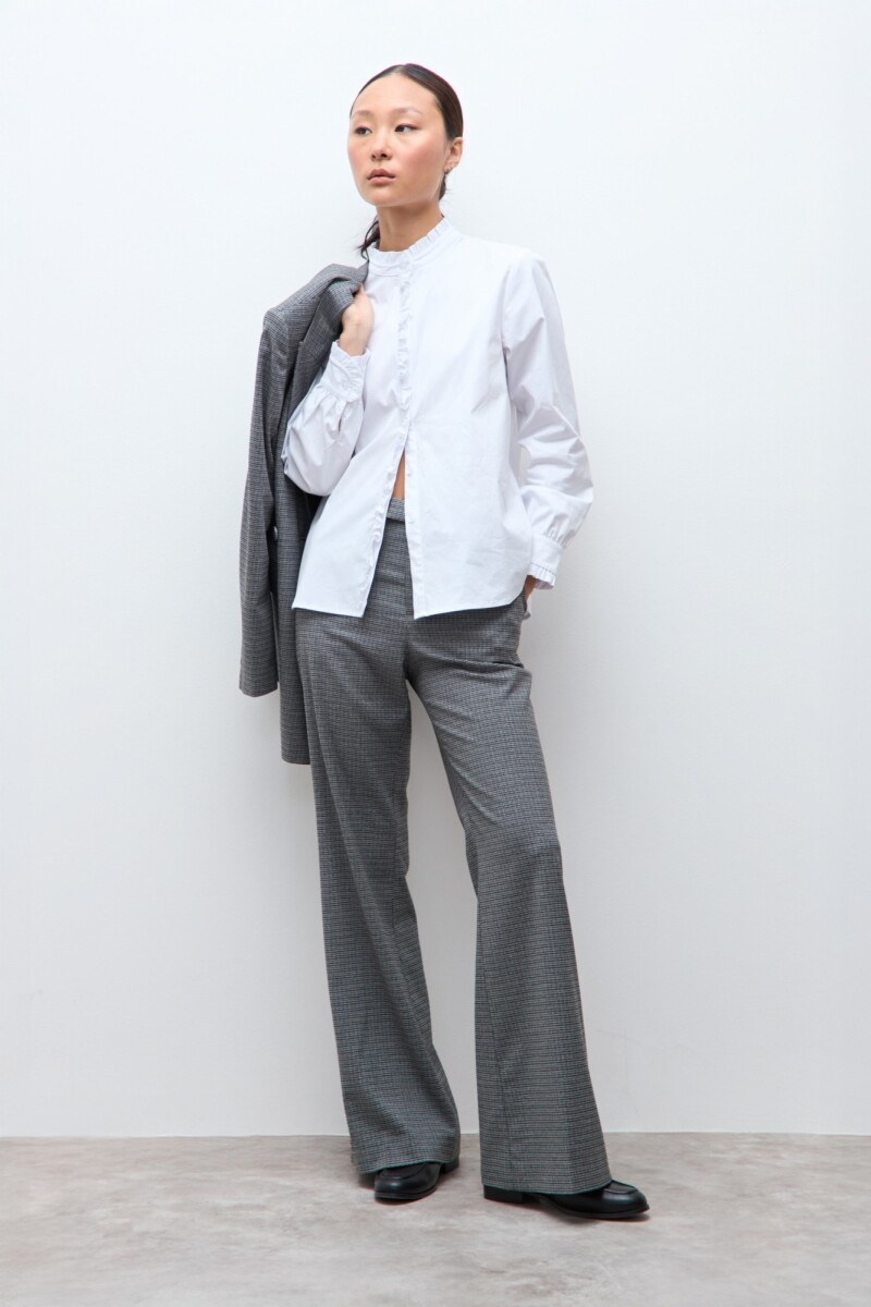 Camisa con volados - crudo 